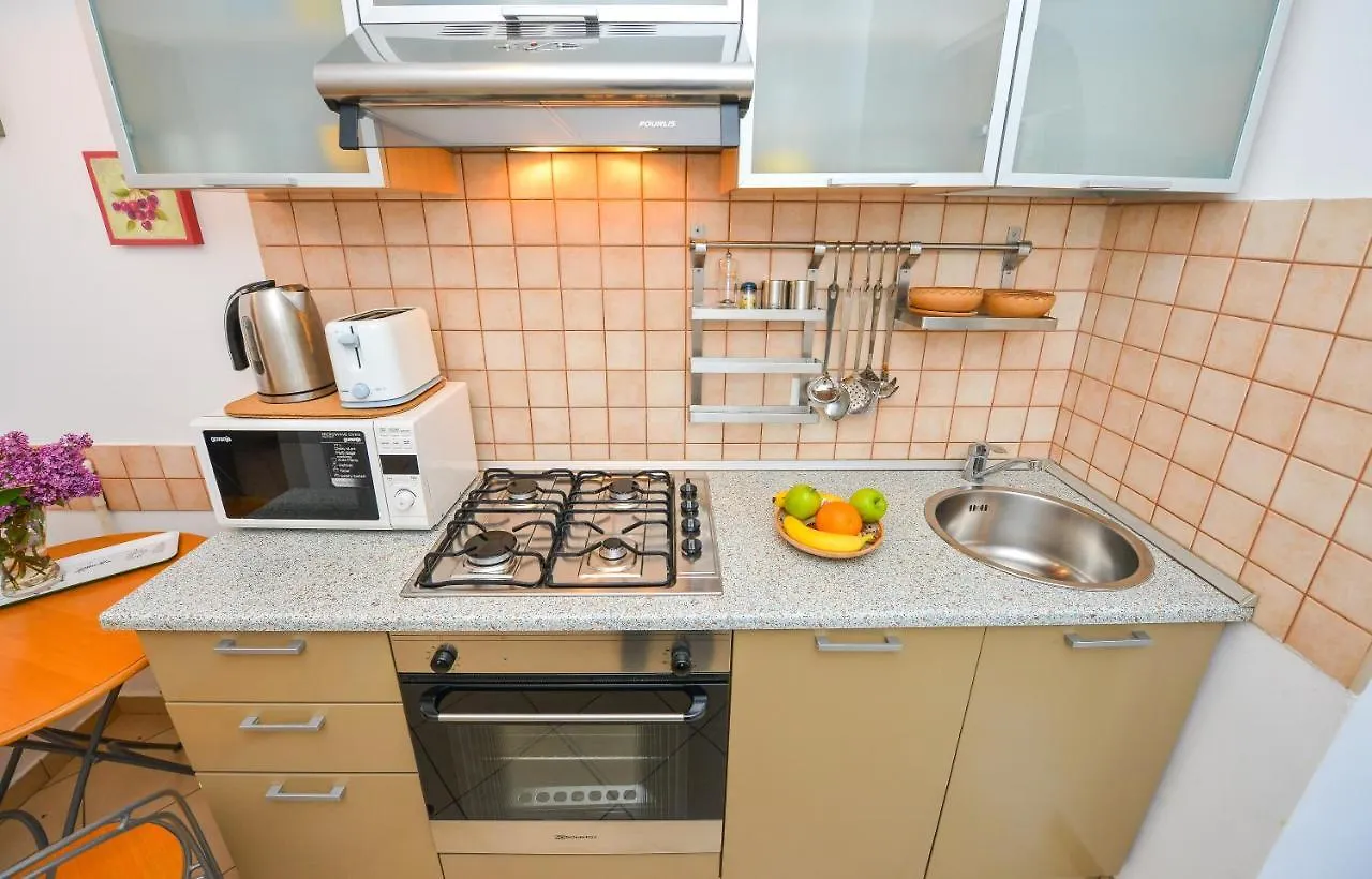 Victoriei_Majestic Apartment Bucharest